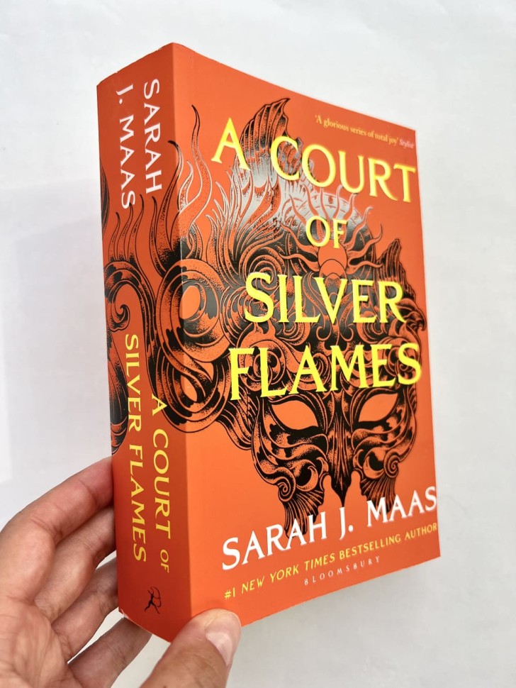 A Court of Thorns and Roses. Королевство шипов и роз. Комплект - 5 книг.