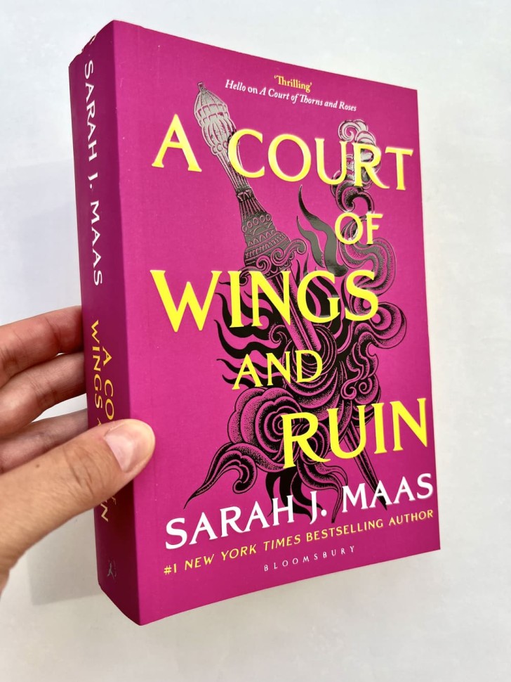 A Court of Wings and Ruin. Королевство крыльев и руин