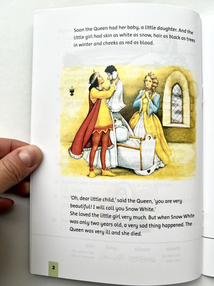 (Family and Friends Readers) 3 P.1  Snow White. Белоснежка и семь гномов