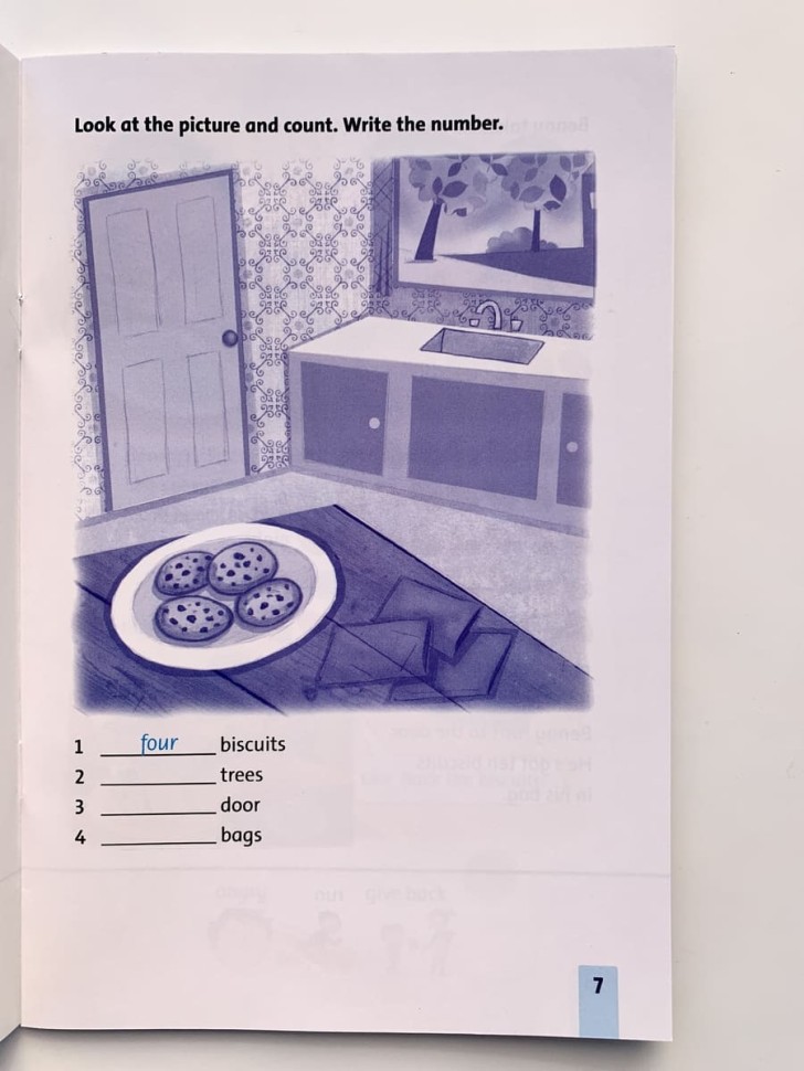 Family and Friends 1 Readers. Benny And The Biscuits. Бонни и печенье