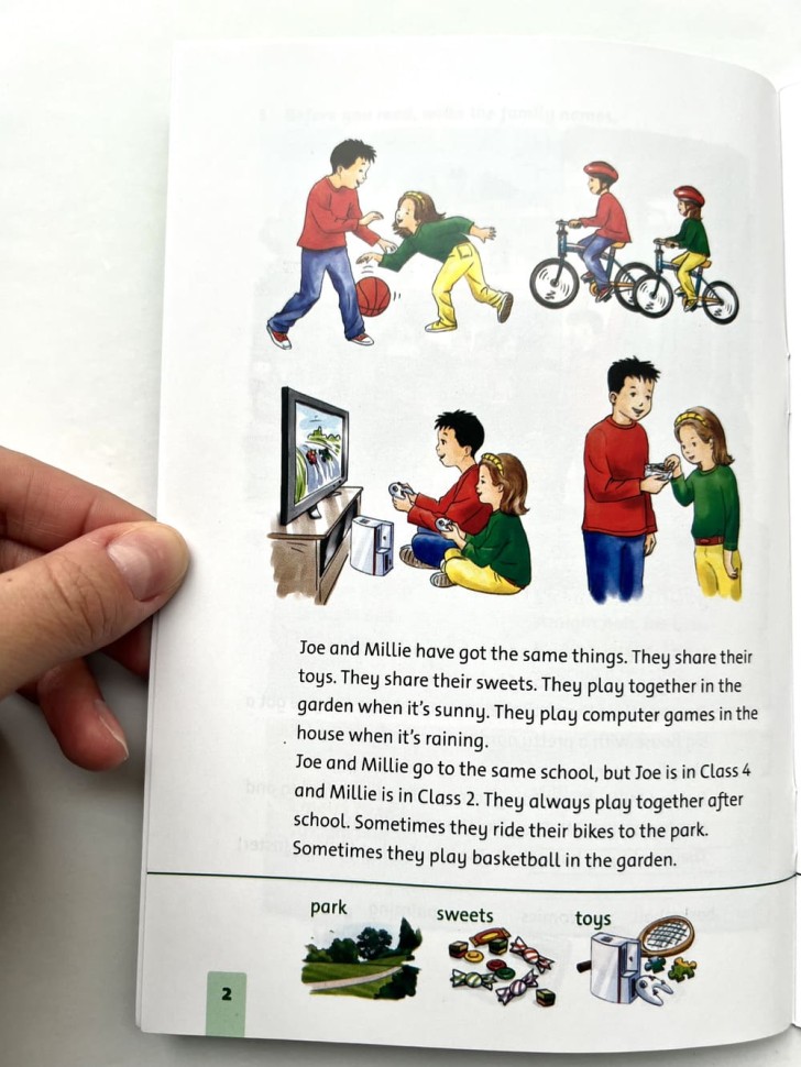 (Family and Friends Readers) 3 P.4  Two Kites. Два воздушных змея